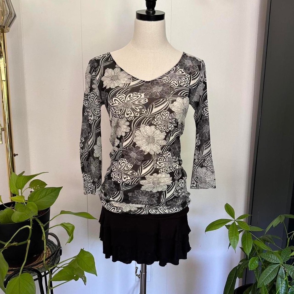 Cabi Women Black White Floral Micro Mesh Top Asian Inspired Scoop Neck Medium